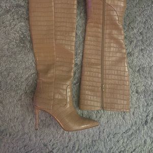 Antonio Melani Tall Boots Tan Leather Croc Pattern sz 6.5M